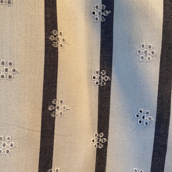 Blouse - Picture 3 of 4